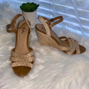 MIA raffia wedge size 8
